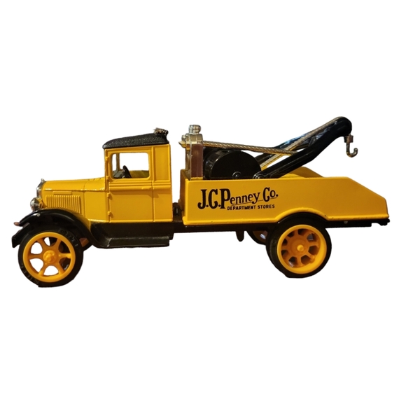 Vtg 91 Ertl Collectibles 1931 HAWKEYE WRECKER JC Penny Co 1:33 Die Cast Bank/Key - Picture 2 of 11